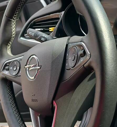 Білий Опель Інсігнія, об'ємом двигуна 1.6 л та пробігом 153 тис. км за 16545 $, фото 155 на Automoto.ua