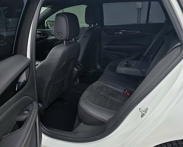 Білий Опель Інсігнія, об'ємом двигуна 2 л та пробігом 225 тис. км за 16500 $, фото 32 на Automoto.ua