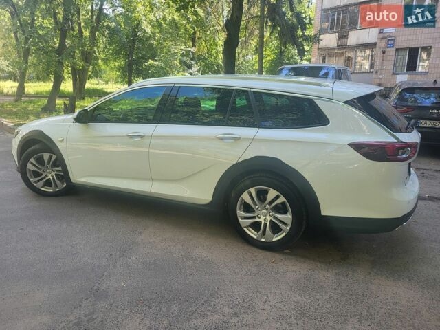 Белый Опель Инсигния, объемом двигателя 2 л и пробегом 263 тыс. км за 14700 $, фото 6 на Automoto.ua