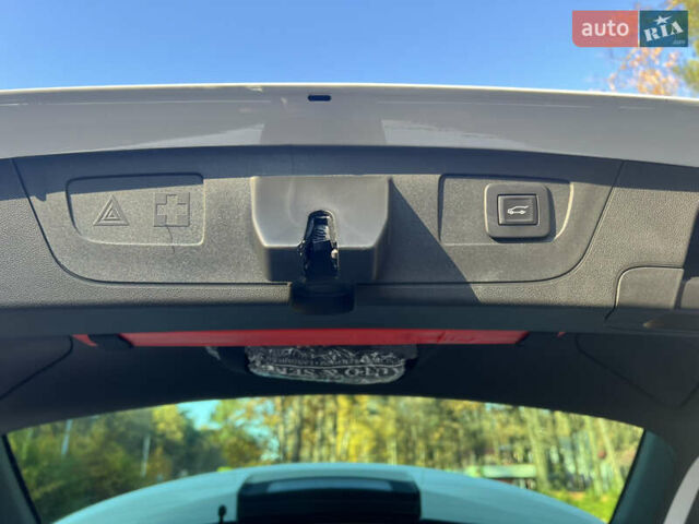 Белый Опель Инсигния, объемом двигателя 2 л и пробегом 227 тыс. км за 15400 $, фото 20 на Automoto.ua