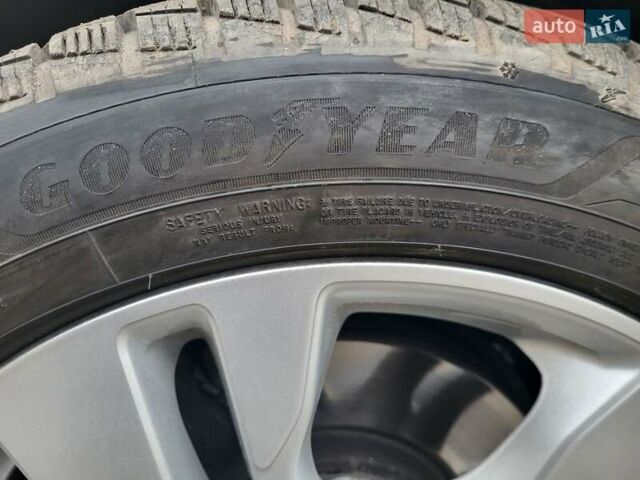 Белый Опель Инсигния, объемом двигателя 2 л и пробегом 231 тыс. км за 15500 $, фото 11 на Automoto.ua