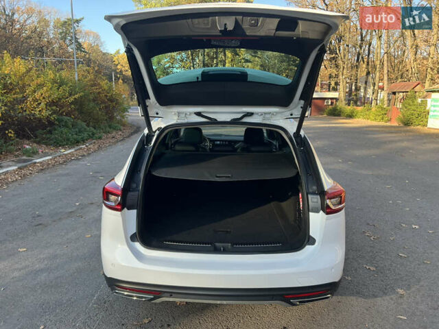 Белый Опель Инсигния, объемом двигателя 2 л и пробегом 227 тыс. км за 15400 $, фото 18 на Automoto.ua