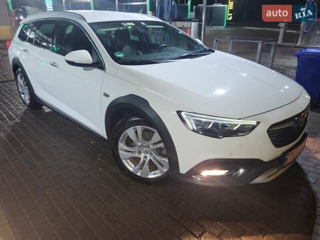 Белый Опель Инсигния, объемом двигателя 2 л и пробегом 231 тыс. км за 15500 $, фото 25 на Automoto.ua