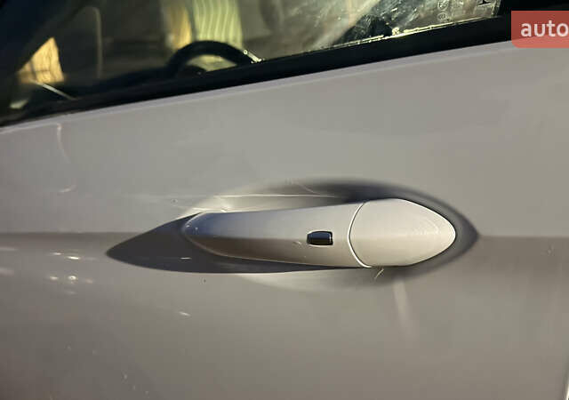 Білий Опель Інсігнія, об'ємом двигуна 1.96 л та пробігом 149 тис. км за 15500 $, фото 11 на Automoto.ua