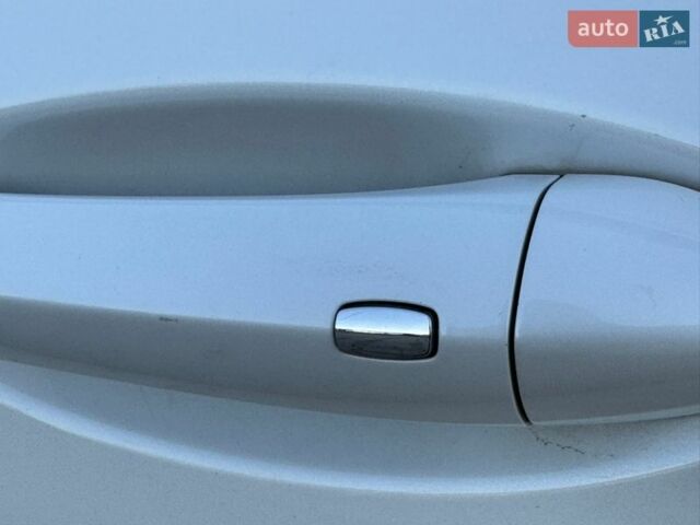 Белый Опель Инсигния, объемом двигателя 2 л и пробегом 223 тыс. км за 16100 $, фото 13 на Automoto.ua