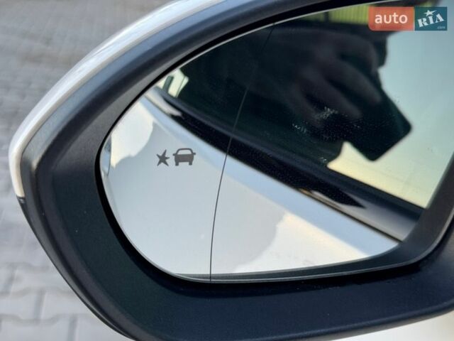 Белый Опель Инсигния, объемом двигателя 2 л и пробегом 223 тыс. км за 16200 $, фото 14 на Automoto.ua