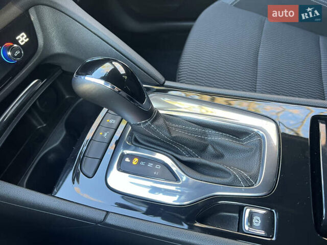 Белый Опель Инсигния, объемом двигателя 2 л и пробегом 227 тыс. км за 15400 $, фото 36 на Automoto.ua