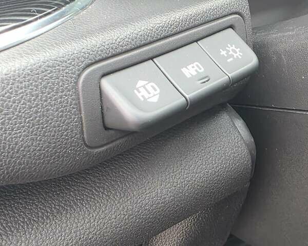 Білий Опель Інсігнія, об'ємом двигуна 2 л та пробігом 225 тис. км за 16500 $, фото 19 на Automoto.ua