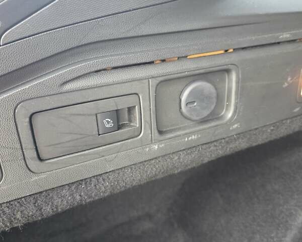 Білий Опель Інсігнія, об'ємом двигуна 2 л та пробігом 225 тис. км за 16500 $, фото 39 на Automoto.ua