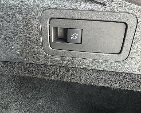 Білий Опель Інсігнія, об'ємом двигуна 2 л та пробігом 225 тис. км за 16500 $, фото 38 на Automoto.ua