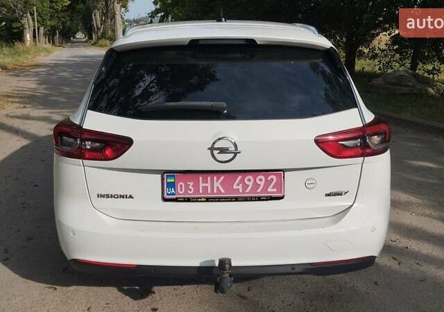 Белый Опель Инсигния, объемом двигателя 0 л и пробегом 182 тыс. км за 15600 $, фото 6 на Automoto.ua
