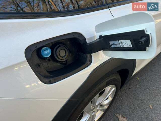 Белый Опель Инсигния, объемом двигателя 2 л и пробегом 227 тыс. км за 15400 $, фото 21 на Automoto.ua