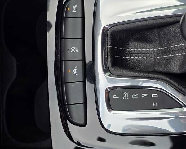 Білий Опель Інсігнія, об'ємом двигуна 2 л та пробігом 225 тис. км за 16500 $, фото 16 на Automoto.ua