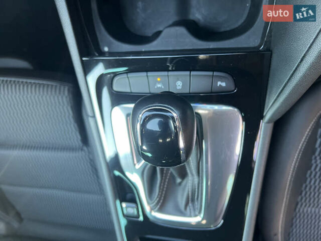 Белый Опель Инсигния, объемом двигателя 2 л и пробегом 227 тыс. км за 15400 $, фото 27 на Automoto.ua