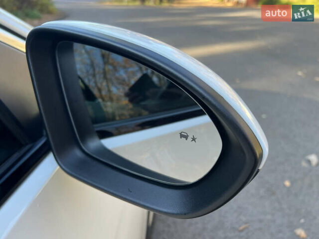 Белый Опель Инсигния, объемом двигателя 2 л и пробегом 227 тыс. км за 15400 $, фото 28 на Automoto.ua