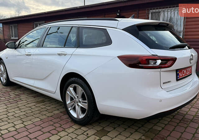 Белый Опель Инсигния, объемом двигателя 1.96 л и пробегом 149 тыс. км за 15900 $, фото 13 на Automoto.ua