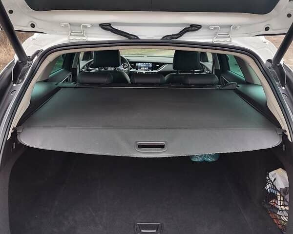 Белый Опель Инсигния, объемом двигателя 2 л и пробегом 231 тыс. км за 15500 $, фото 8 на Automoto.ua