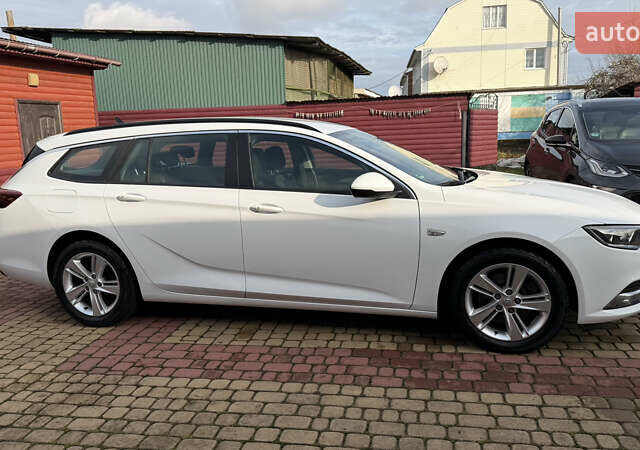 Белый Опель Инсигния, объемом двигателя 1.96 л и пробегом 149 тыс. км за 15900 $, фото 6 на Automoto.ua