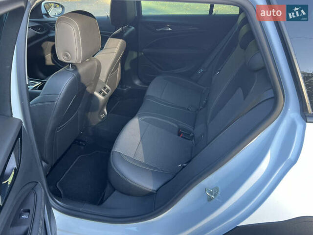 Белый Опель Инсигния, объемом двигателя 2 л и пробегом 227 тыс. км за 15400 $, фото 15 на Automoto.ua