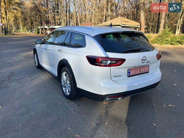 Белый Опель Инсигния, объемом двигателя 2 л и пробегом 227 тыс. км за 15400 $, фото 5 на Automoto.ua