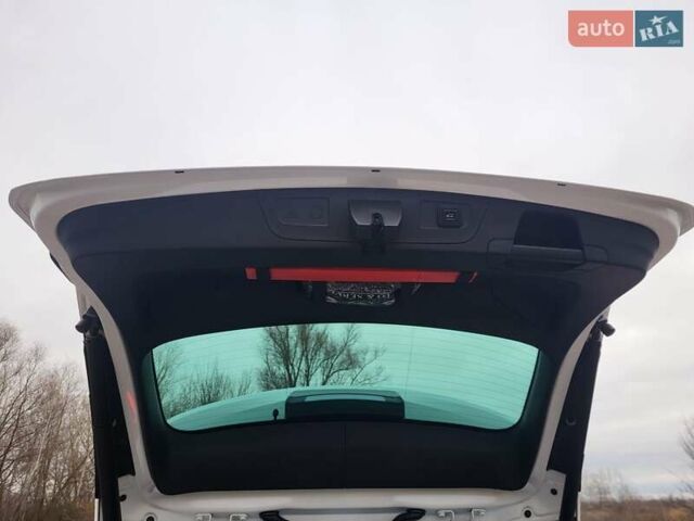 Белый Опель Инсигния, объемом двигателя 2 л и пробегом 231 тыс. км за 15500 $, фото 21 на Automoto.ua