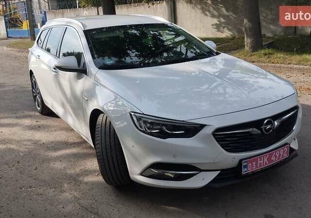 Белый Опель Инсигния, объемом двигателя 0 л и пробегом 182 тыс. км за 15600 $, фото 8 на Automoto.ua