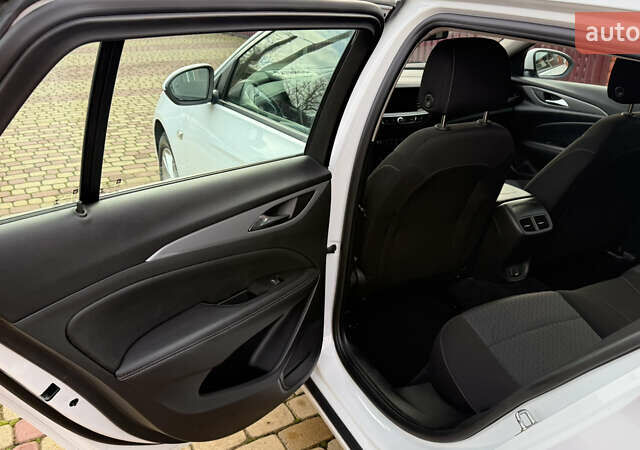 Белый Опель Инсигния, объемом двигателя 1.96 л и пробегом 149 тыс. км за 15900 $, фото 27 на Automoto.ua