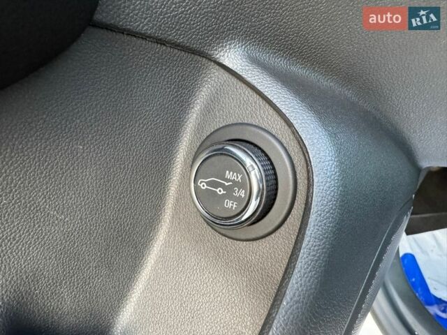 Белый Опель Инсигния, объемом двигателя 2 л и пробегом 223 тыс. км за 16100 $, фото 28 на Automoto.ua