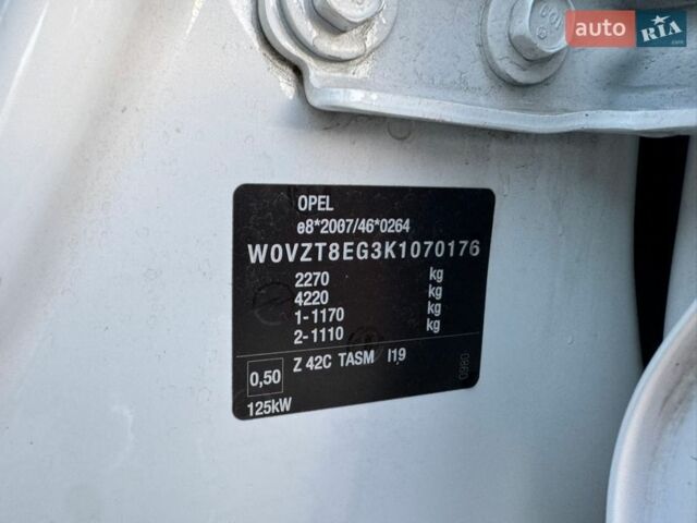 Белый Опель Инсигния, объемом двигателя 2 л и пробегом 223 тыс. км за 16200 $, фото 57 на Automoto.ua
