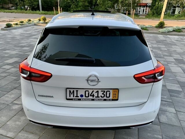 Белый Опель Инсигния, объемом двигателя 2 л и пробегом 189 тыс. км за 18600 $, фото 8 на Automoto.ua