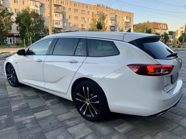 Белый Опель Инсигния, объемом двигателя 2 л и пробегом 189 тыс. км за 18600 $, фото 2 на Automoto.ua