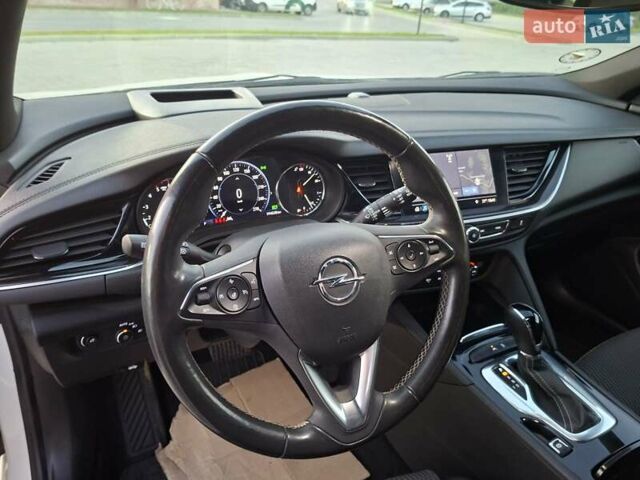 Белый Опель Инсигния, объемом двигателя 1.96 л и пробегом 193 тыс. км за 17999 $, фото 28 на Automoto.ua