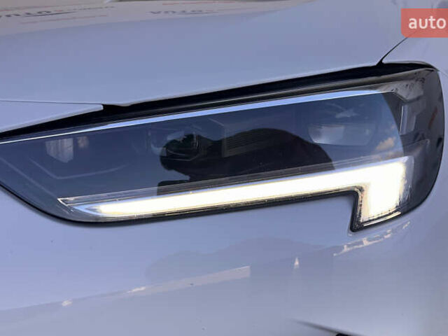 Білий Опель Інсігнія, об'ємом двигуна 1.96 л та пробігом 145 тис. км за 19750 $, фото 45 на Automoto.ua