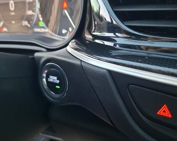 Белый Опель Инсигния, объемом двигателя 1.96 л и пробегом 193 тыс. км за 17999 $, фото 19 на Automoto.ua