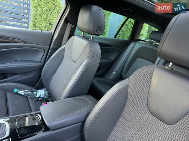 Белый Опель Инсигния, объемом двигателя 1.96 л и пробегом 189 тыс. км за 17700 $, фото 31 на Automoto.ua