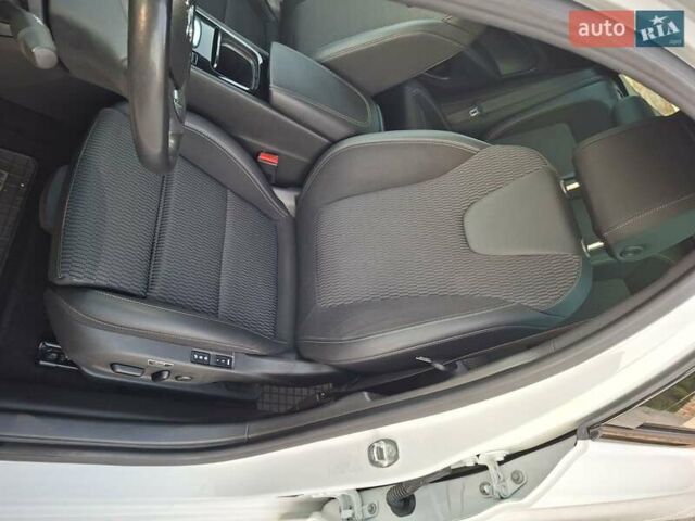 Белый Опель Инсигния, объемом двигателя 1.96 л и пробегом 193 тыс. км за 17999 $, фото 30 на Automoto.ua