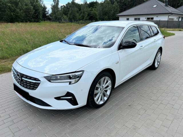 Белый Опель Инсигния, объемом двигателя 2 л и пробегом 24 тыс. км за 18400 $, фото 1 на Automoto.ua