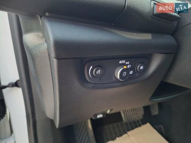 Белый Опель Инсигния, объемом двигателя 1.96 л и пробегом 193 тыс. км за 17999 $, фото 29 на Automoto.ua