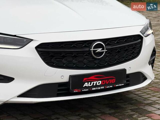 Белый Опель Инсигния, объемом двигателя 2 л и пробегом 169 тыс. км за 20999 $, фото 17 на Automoto.ua