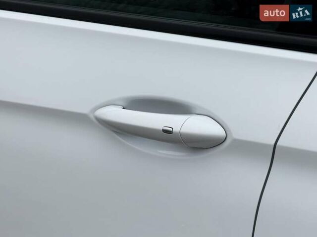 Белый Опель Инсигния, объемом двигателя 2 л и пробегом 169 тыс. км за 20999 $, фото 23 на Automoto.ua