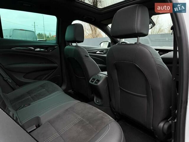 Белый Опель Инсигния, объемом двигателя 2 л и пробегом 169 тыс. км за 20999 $, фото 73 на Automoto.ua