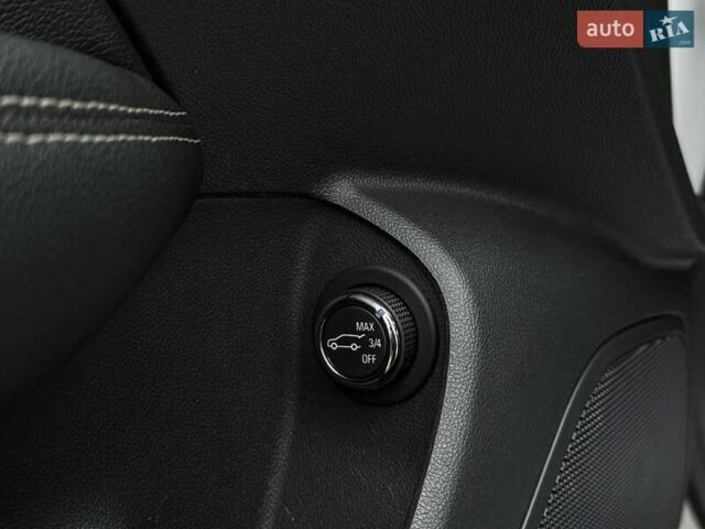 Белый Опель Инсигния, объемом двигателя 2 л и пробегом 169 тыс. км за 20999 $, фото 34 на Automoto.ua