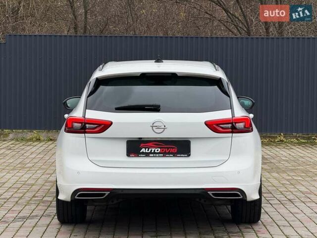 Белый Опель Инсигния, объемом двигателя 2 л и пробегом 169 тыс. км за 20999 $, фото 5 на Automoto.ua