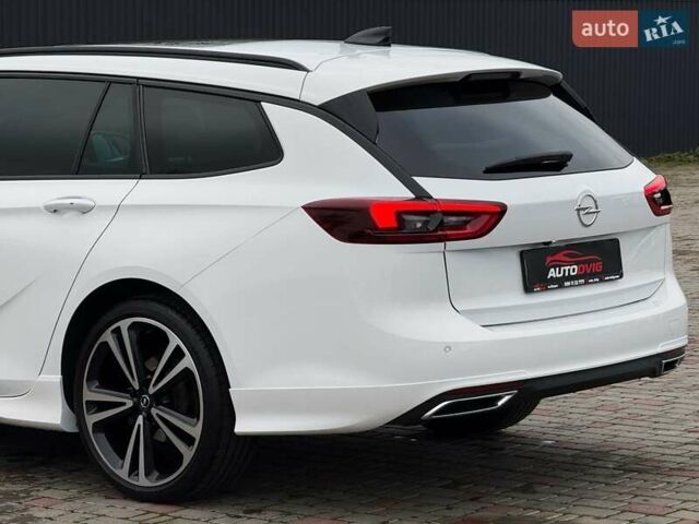 Белый Опель Инсигния, объемом двигателя 2 л и пробегом 169 тыс. км за 20999 $, фото 24 на Automoto.ua