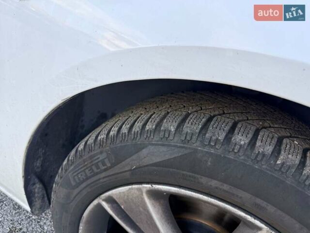 Білий Опель Інсігнія, об'ємом двигуна 2 л та пробігом 103 тис. км за 14500 $, фото 16 на Automoto.ua