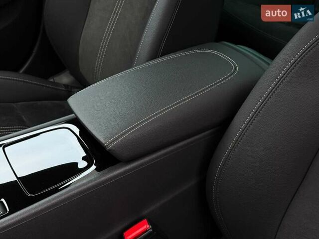 Белый Опель Инсигния, объемом двигателя 2 л и пробегом 169 тыс. км за 20999 $, фото 57 на Automoto.ua