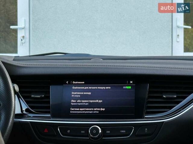 Белый Опель Инсигния, объемом двигателя 2 л и пробегом 169 тыс. км за 20999 $, фото 95 на Automoto.ua