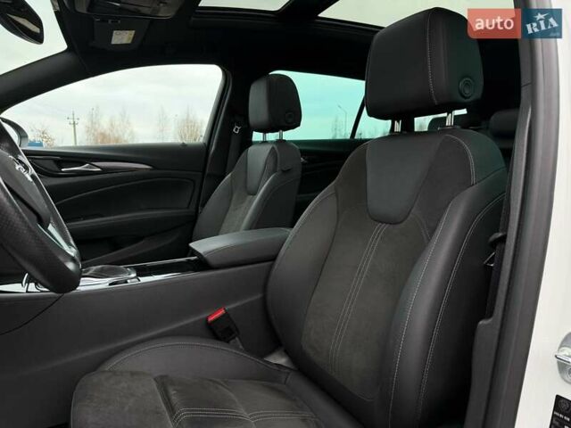 Белый Опель Инсигния, объемом двигателя 2 л и пробегом 169 тыс. км за 20999 $, фото 37 на Automoto.ua