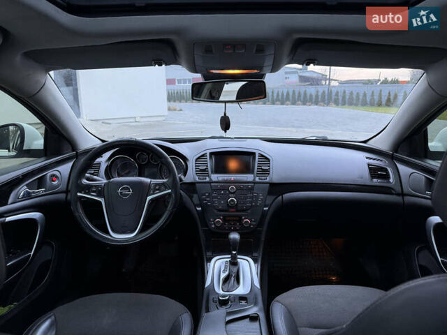 Белый Опель Инсигния, объемом двигателя 2 л и пробегом 274 тыс. км за 7400 $, фото 14 на Automoto.ua