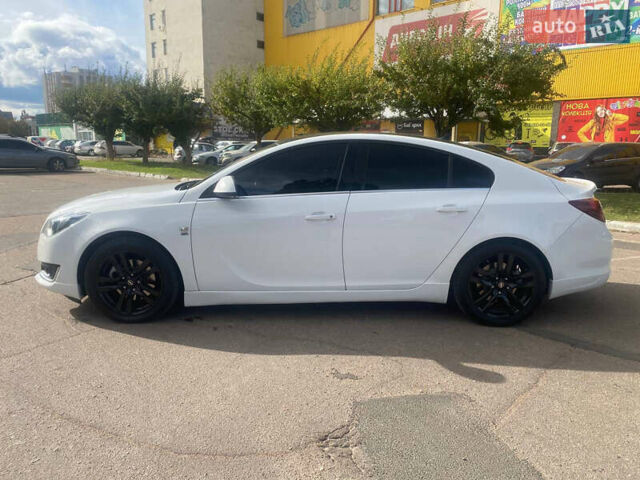 Белый Опель Инсигния, объемом двигателя 2 л и пробегом 285 тыс. км за 9900 $, фото 8 на Automoto.ua